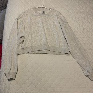 H&M Cropped Gray Heathered Sweatshirt